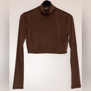 Flounce Turtle Neck Slinky Crop Top - US 8